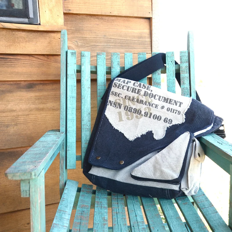 - Elderly dog ​​joint care mattressMessenger Bag Map