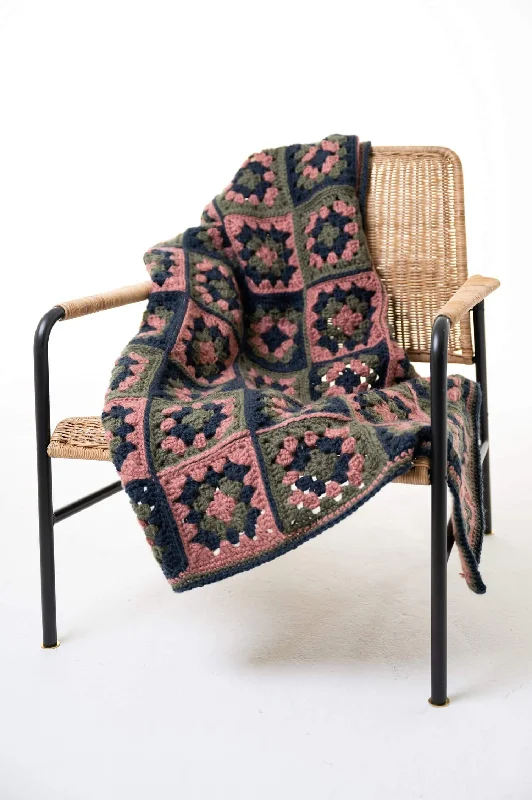 - Air box TSA certified check-inClassic Granny Square Afghan (Crochet)