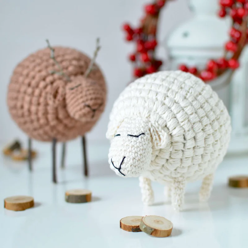  -Splash-proof food bowl AND Anti-choking slow food bowlSheep and Reindeer Ornaments (Crochet)