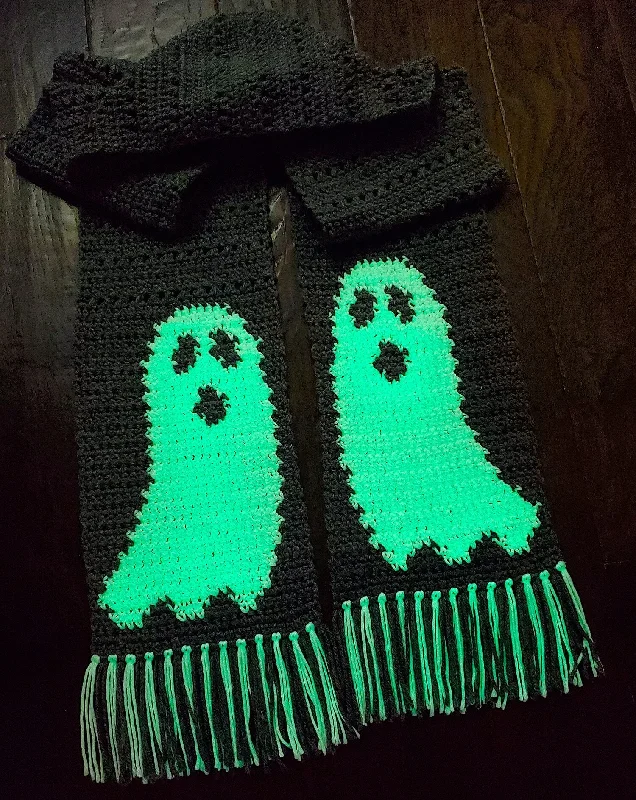 - Winter dog thick down jacketCrochet Kit - Gloria Ghost Scarf