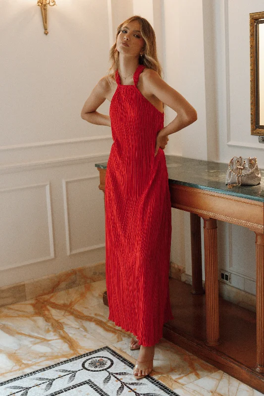 ---Melody Plisse Halter Maxi Dress - Red