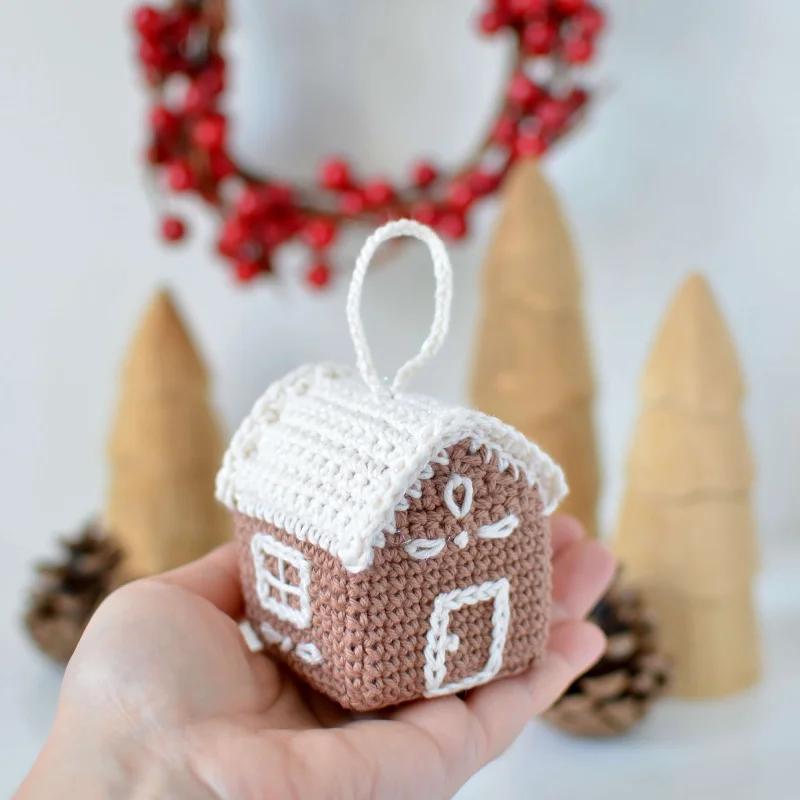 - Hamster silent running wheel to prevent chewingGingerbread House Ornament (Crochet)