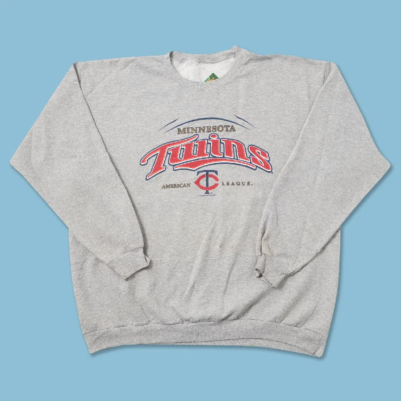 - Cat nail clippers with LED lightsVintage 2005 Minnesota Twins Sweater XLarge