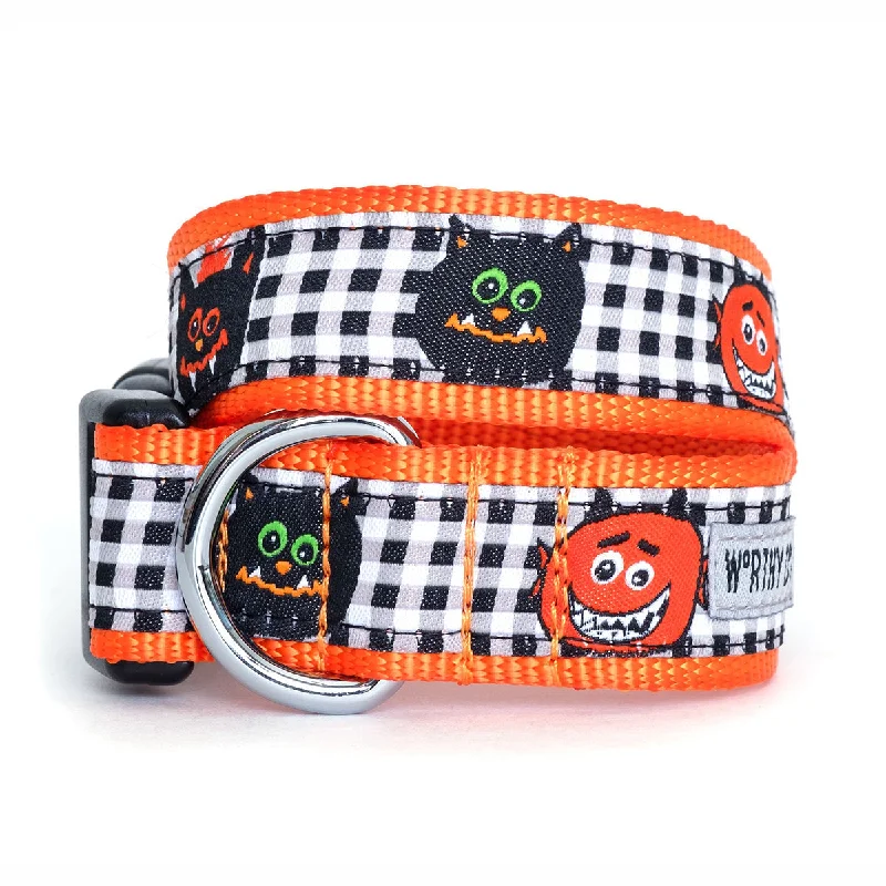  . **Cat food bowl anti-overturning**Monster Mash Dog Collar