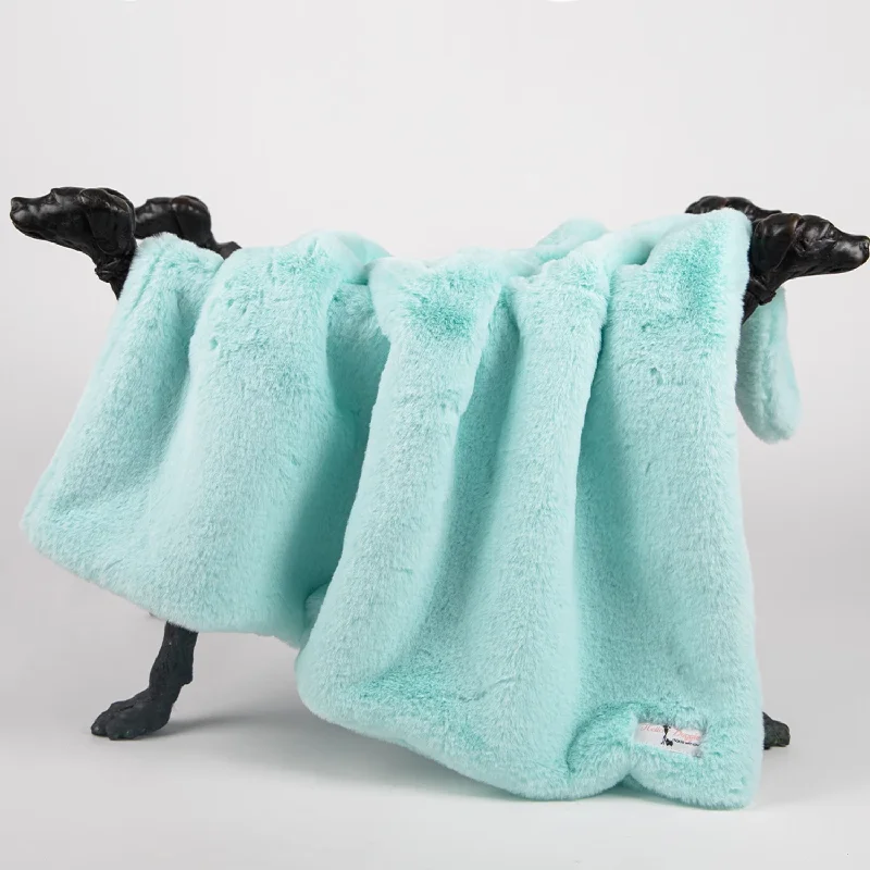 Classification by brand or style:Divine Plus Dog Blanket